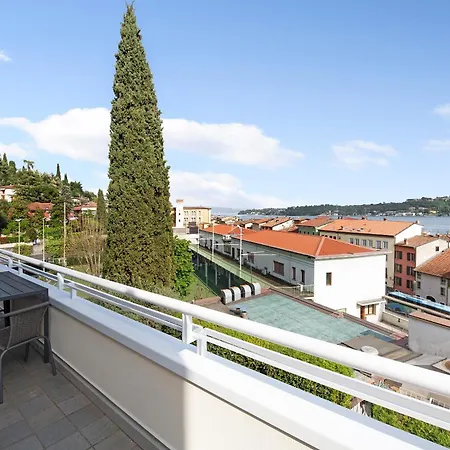 Апартаменты Rocchetta Flat