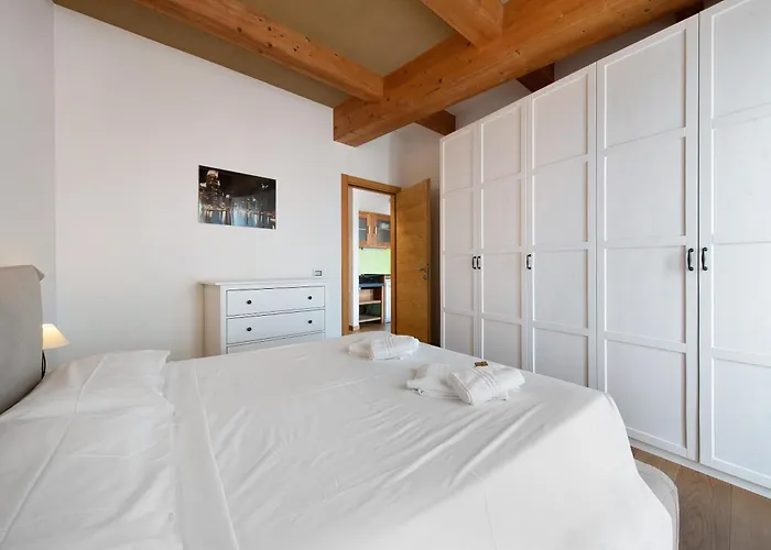 Rocchetta Flat *