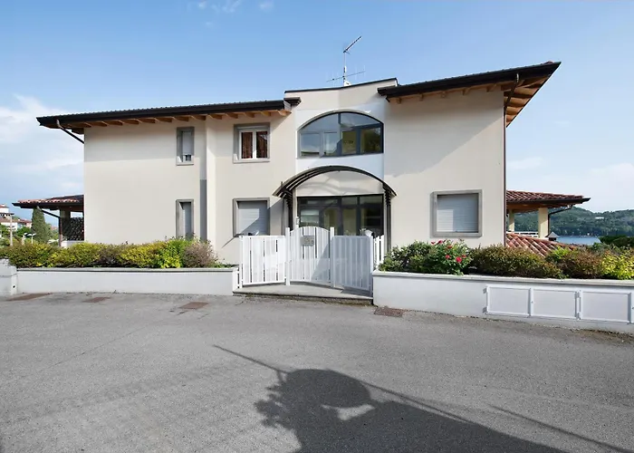 Rocchetta Flat Lejlighed